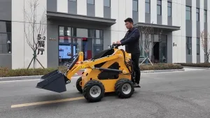 Operación de la minicargadora S360