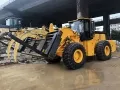 Cargadora para manipulación de bloques
