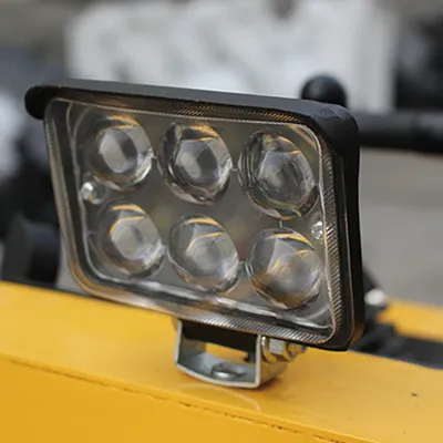 Minicargadora sobreruedas S490