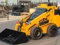 Minicargadora sobre ruedas S750