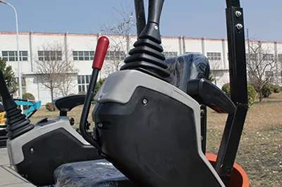 Miniexcavadora diésel sobre orugas KV12/12 Plus